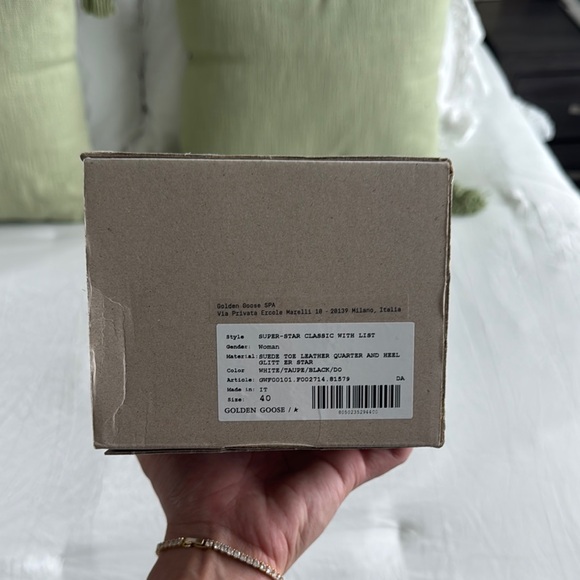 Golden Goose Brown Sneakers Iconic Style - Picture 2 of 13